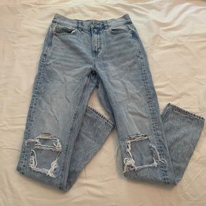 American Eagle Women’s Mom Jeans